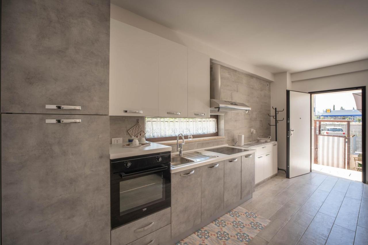 Wepuglia - Sunflower House Монополі Екстер'єр фото